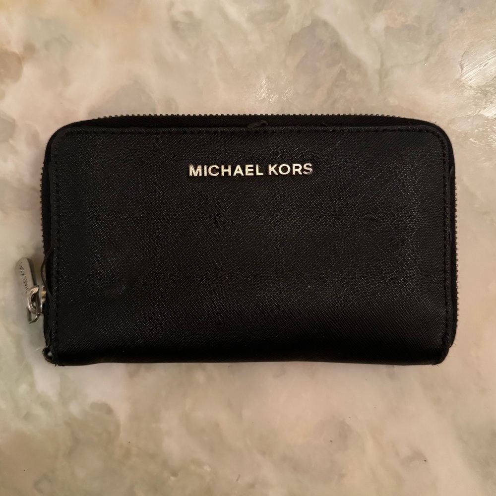 Michael Kors Wallet 🎀